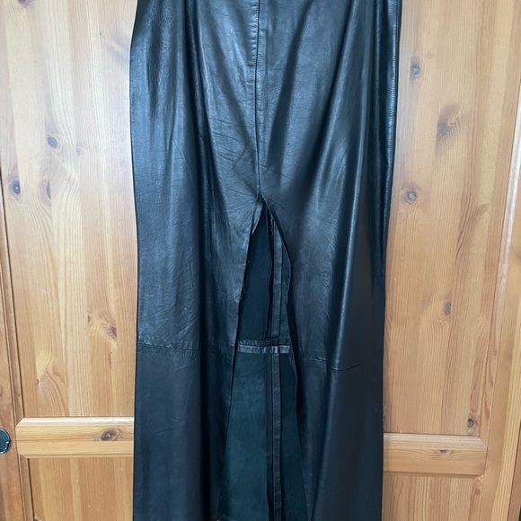💯 Lambskin super soft Leather skirt size Medium - Picture 4 of 7